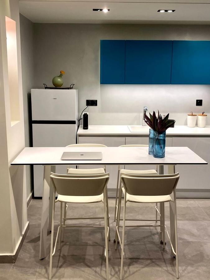 Vyron 2 Lusso Apartment เนอา มิคานิโอนา ภายนอก รูปภาพ