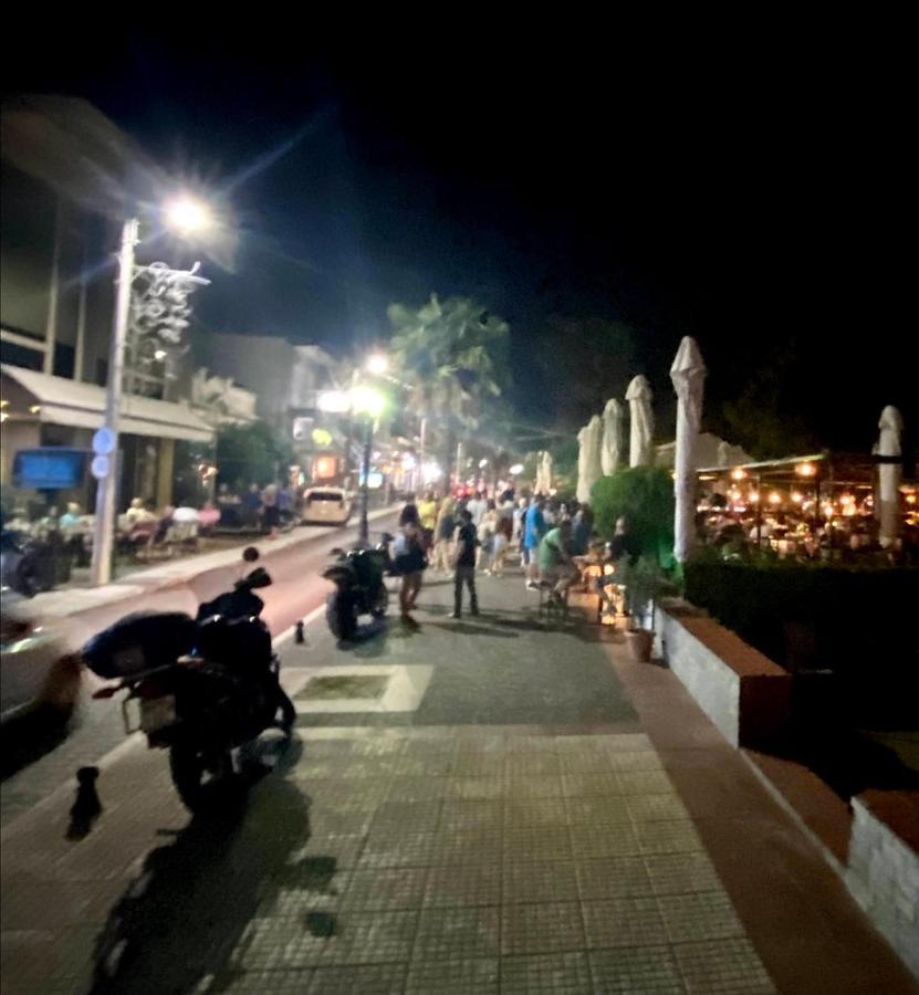 Vyron 2 Lusso Apartment เนอา มิคานิโอนา ภายนอก รูปภาพ