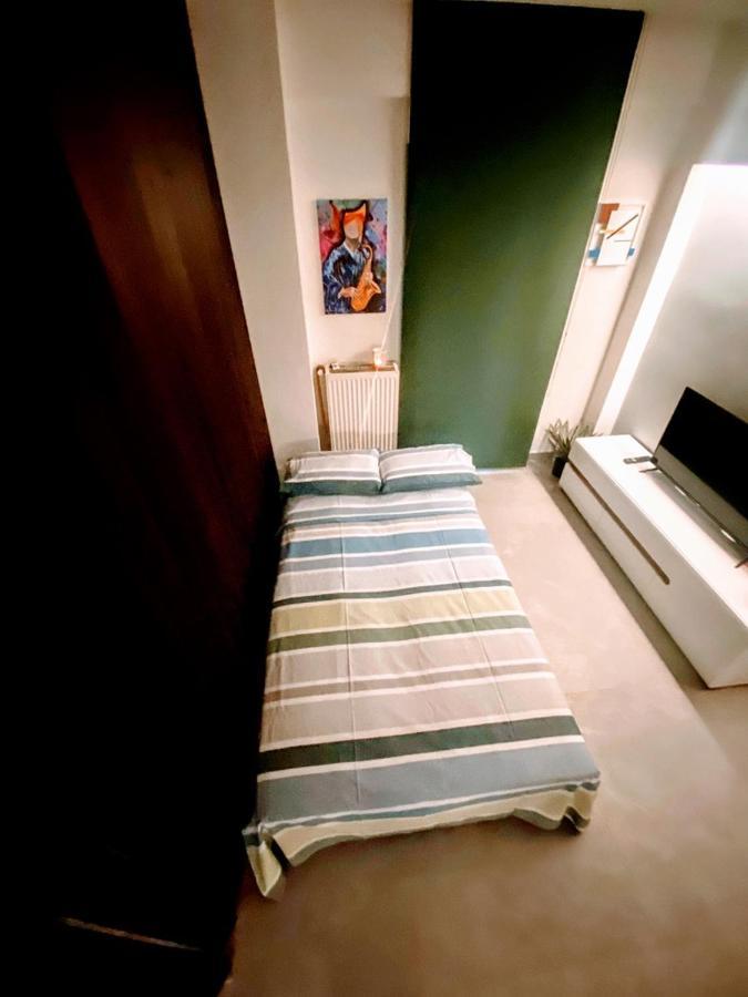 Vyron 2 Lusso Apartment เนอา มิคานิโอนา ภายนอก รูปภาพ