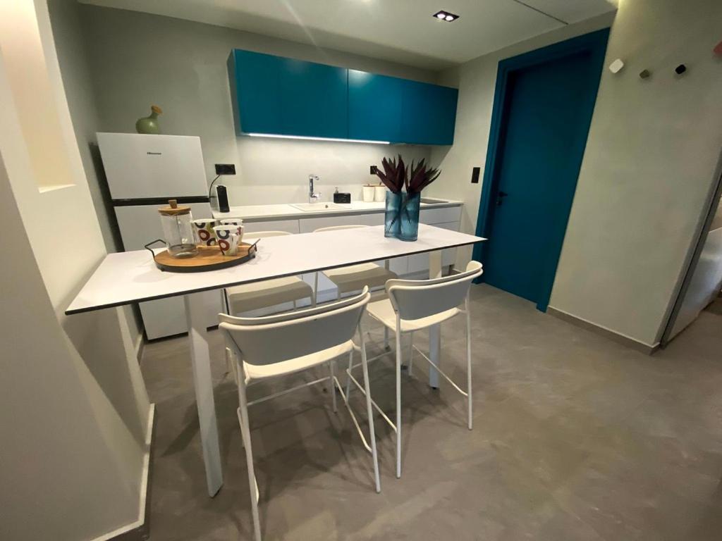 Vyron 2 Lusso Apartment เนอา มิคานิโอนา ภายนอก รูปภาพ
